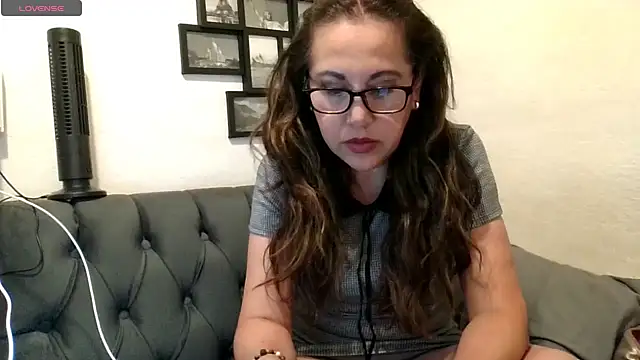 Snapshot of MirandaLatinaLovely chatting on 04-28-26, 03:11 MirandaLatinaLovely online show from 04-28-26, 03:11