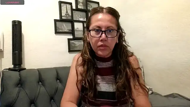 Snapshot of MirandaLatinaLovely chatting on 05-02-26, 06:02 MirandaLatinaLovely online show from 05-02-26, 06:02