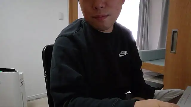 Snapshot of Nobu_469 chatting on 03-19-25, 04:47 Nobu 469 online show from 03-19-25, 04:47