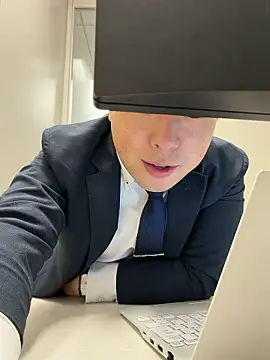 Snapshot of Nobu_469 chatting on 11-26-25, 02:12 Nobu 469 online show from 11-26-25, 02:12