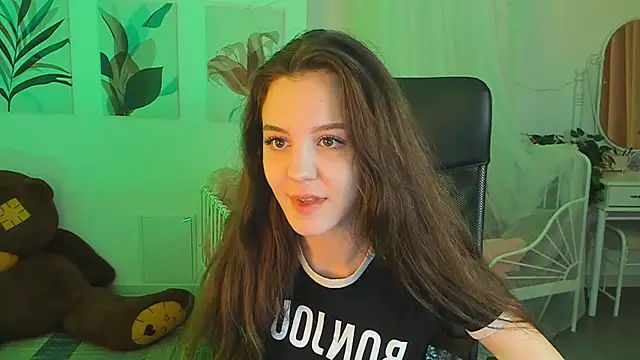 MilaStoyne online show from 02-21-25, 09:13