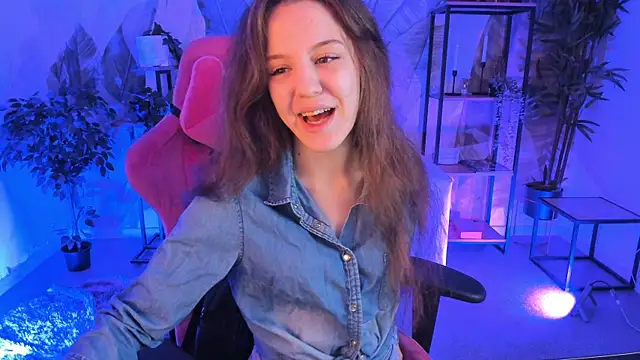 MilaStoyne online show from 12-01-25, 06:40