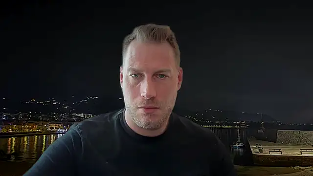 Snapshot of Christian87xxx chatting on 02-12-25, 01:16 Christian87xxx online show from 02-12-25, 01:16