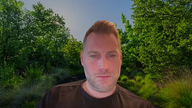 Snapshot of Christian87xxx chatting on 11-12-25, 06:58 Christian87xxx online show from 11-12-25, 06:58