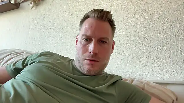 Christian87xxx online show from 04-25-26, 04:37