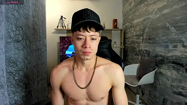 marcuscollins1  online show from 02-12-26, 12:33