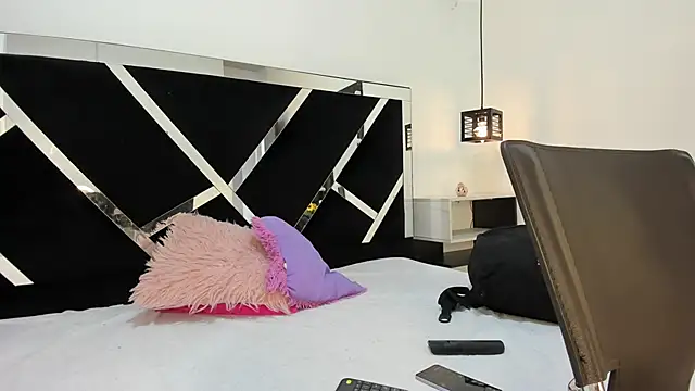 Annyrosee online show from 02-08-25, 07:38