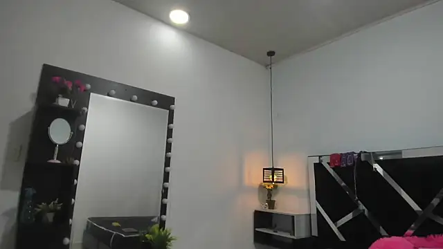 Annyrosee online show from 03-23-25, 02:04