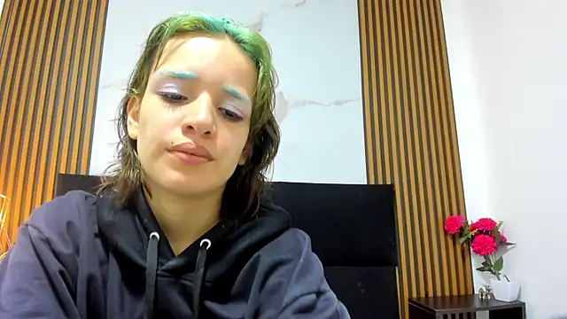 Annyrosee online show from 09-27-25, 02:11