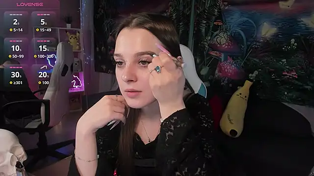 kaisajenner online show from 10-27-25, 07:18