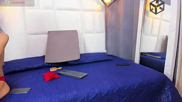 Snapshot of Arah_issaa chatting on 11-03-25, 10:21 Arah issaa online show from 11-03-25, 10:21