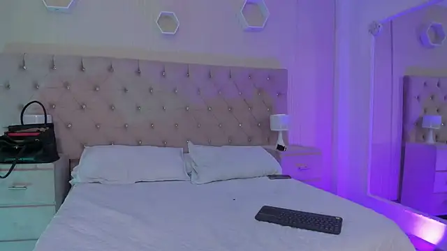 allicemackenzie online show from 09-23-25, 05:54