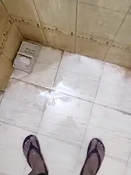 Snapshot of Hot_funky_boy chatting on 03-13-25, 01:18 Hot funky boy online show from 03-13-25, 01:18