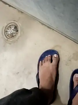 Snapshot of Hot_funky_boy chatting on 11-23-25, 04:01 Hot funky boy online show from 11-23-25, 04:01