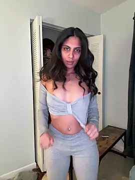 Snapshot of Liyah_19 chatting on 02-02-26, 11:47 Liyah 19 online show from 02-02-26, 11:47