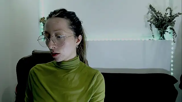 Snapshot of Carlin_Diaz chatting on 11-11-25, 11:05 Carlin Diaz online show from 11-11-25, 11:05