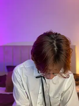 Snapshot of jacob_and_sam chatting on 11-16-25, 05:46 jacob and sam online show from 11-16-25, 05:46