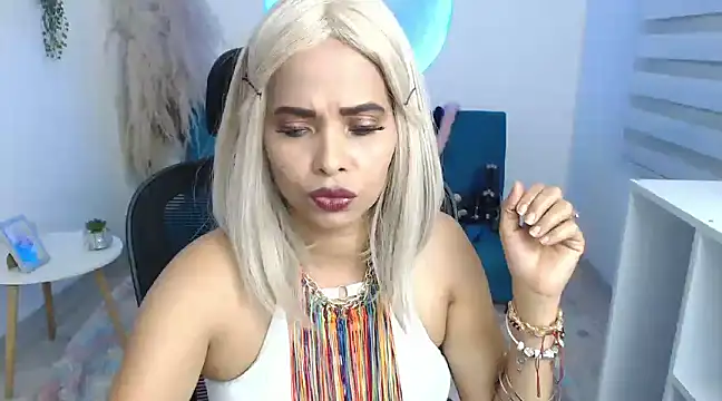 Snapshot of maissacooper chatting on 02-20-25, 02:07 maissacooper online show from 02-20-25, 02:07