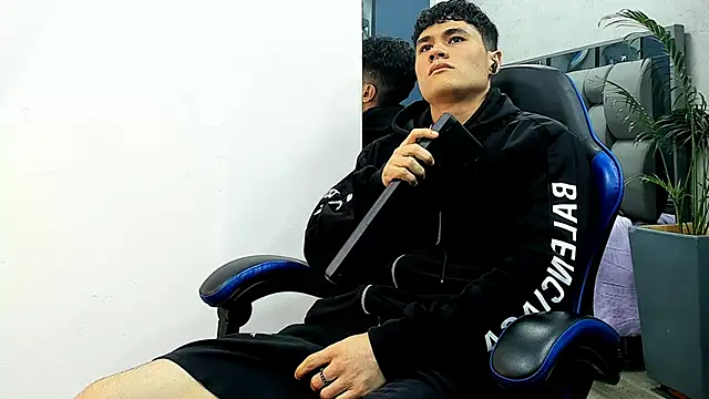 Snapshot of roan_birkin chatting on 09-30-25, 09:20 roan birkin online show from 09-30-25, 09:20