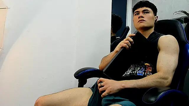 Snapshot of roan_birkin chatting on 10-01-25, 07:31 roan birkin online show from 10-01-25, 07:31