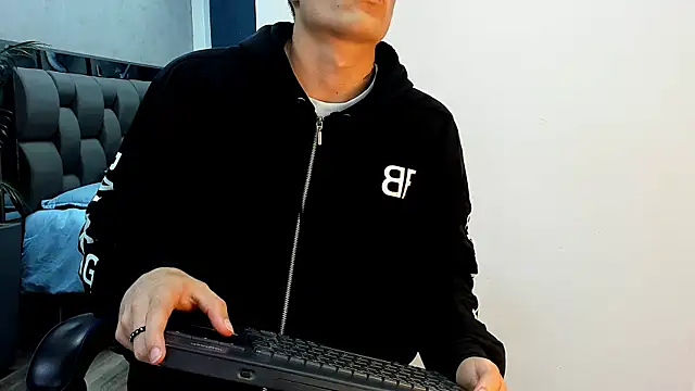 Snapshot of roan_birkin chatting on 11-04-25, 09:25 roan birkin online show from 11-04-25, 09:25