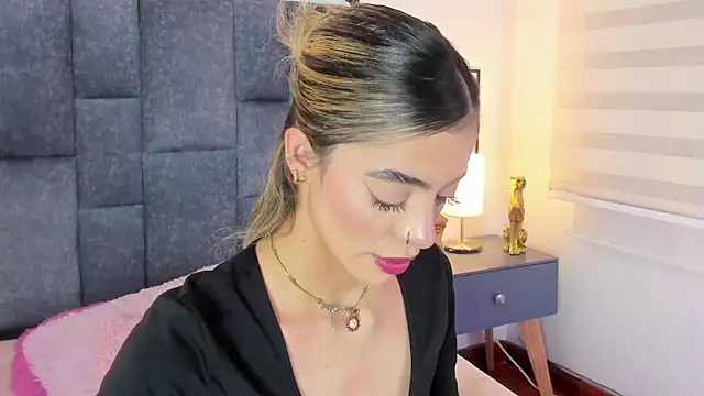 Violetta Ficher online show from 04-13-26, 02:17