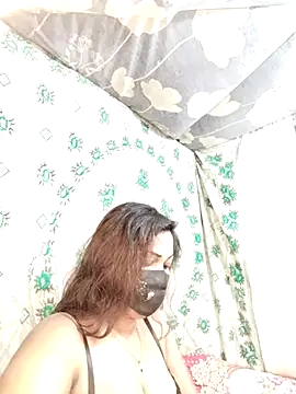 Snapshot of monekhan123 chatting on 03-10-25, 05:39 monekhan123 online show from 03-10-25, 05:39