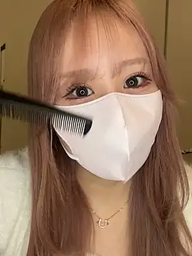 yua love yua online show from 02-03-25, 09:19