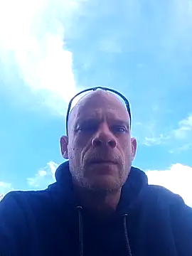 Boss5989 online show from 04-15-26, 02:35