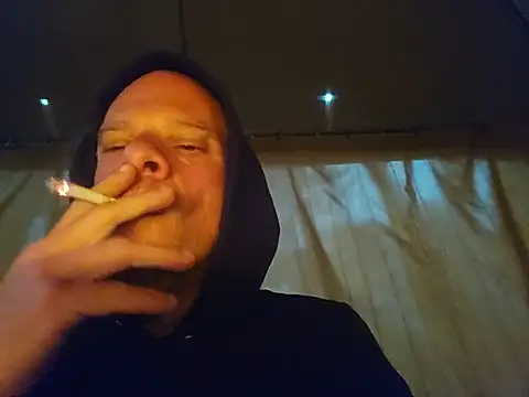 Boss5989 online show from 05-10-26, 10:53