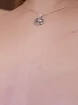 Mia RainX online show from 12-18-25, 11:49