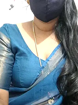 Snapshot of Tamil_Meera12 chatting on 12-20-25, 07:15 Tamil Meera12 online show from 12-20-25, 07:15