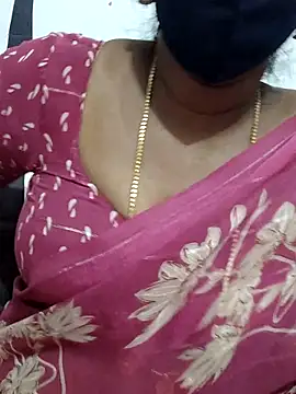 Snapshot of Tamil_Meera12 chatting on 01-13-26, 05:07 Tamil Meera12 online show from 01-13-26, 05:07