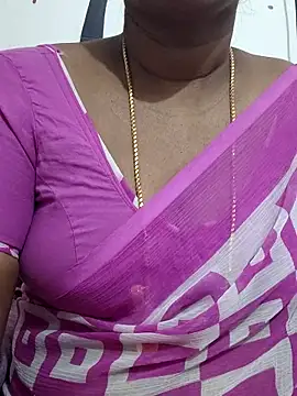 Snapshot of Tamil_Meera12 chatting on 02-09-26, 05:17 Tamil Meera12 online show from 02-09-26, 05:17