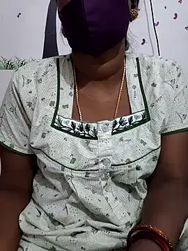 Snapshot of Tamil_Meera12 chatting on 02-14-26, 12:13 Tamil Meera12 online show from 02-14-26, 12:13