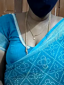 Snapshot of Tamil_Meera12 chatting on 02-20-26, 07:43 Tamil Meera12 online show from 02-20-26, 07:43