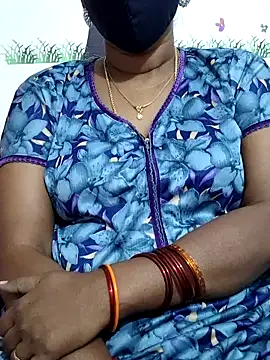 Snapshot of Tamil_Meera12 chatting on 02-21-26, 03:40 Tamil Meera12 online show from 02-21-26, 03:40