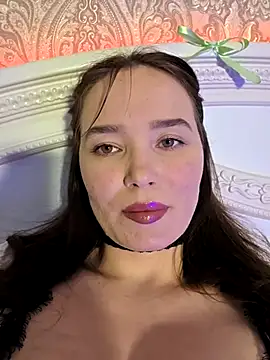 Snapshot of GoddessYanaMironova chatting on 03-27-26, 08:19 GoddessYanaMironova online show from 03-27-26, 08:19