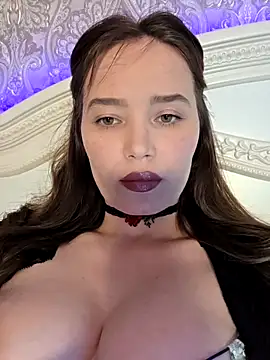 Snapshot of GoddessYanaMironova chatting on 04-21-26, 05:50 GoddessYanaMironova online show from 04-21-26, 05:50