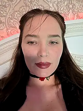 Snapshot of GoddessYanaMironova chatting on 04-24-26, 07:16 GoddessYanaMironova online show from 04-24-26, 07:16