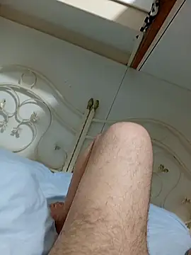 Snapshot of NAvoglia chatting on 04-19-26, 07:27 NAvoglia online show from 04-19-26, 07:27