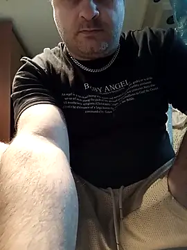 Snapshot of NAvoglia chatting on 04-29-26, 04:11 NAvoglia online show from 04-29-26, 04:11