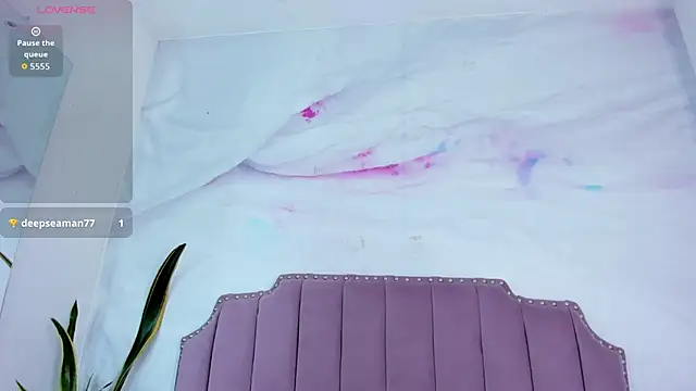 Lia Guzman online show from 09-21-25, 03:30