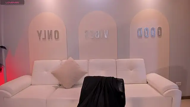 BeccaBaxter online show from 09-16-25, 07:59