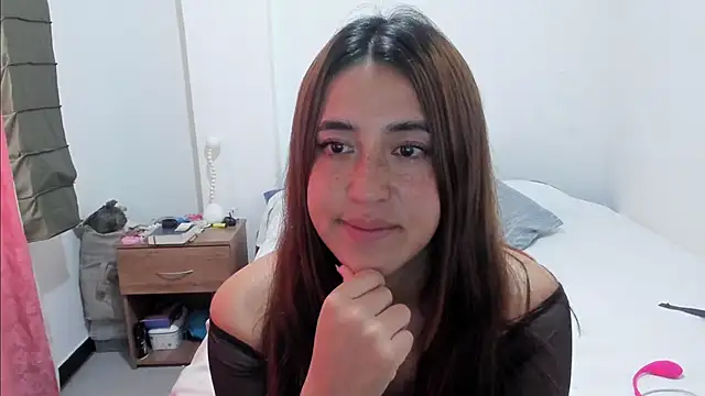 Snapshot of __leaa chatting on 02-12-25, 09:54 leaa online show from 02-12-25, 09:54