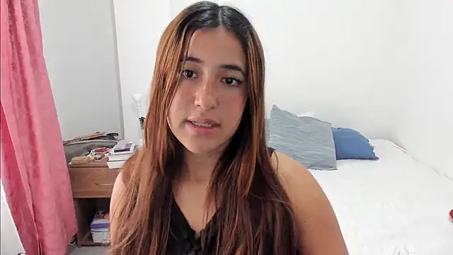 Snapshot of __leaa chatting on 03-05-25, 07:38 leaa online show from 03-05-25, 07:38