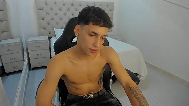 JhoanLeandro online show from 12-20-25, 07:15