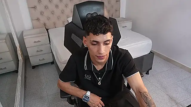 JhoanLeandro online show from 02-10-26, 06:28