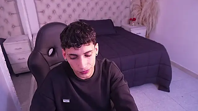 JhoanLeandro online show from 04-19-26, 06:02