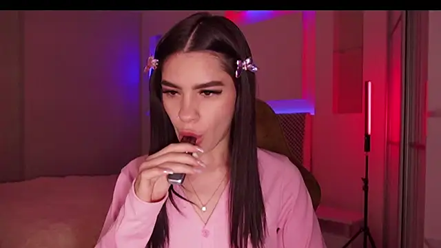 Snapshot of _BbFreya chatting on 02-03-25, 05:35 BbFreya online show from 02-03-25, 05:35